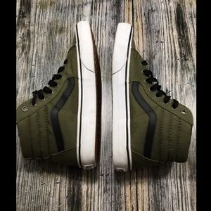 SK8-Hi Canvas Vans